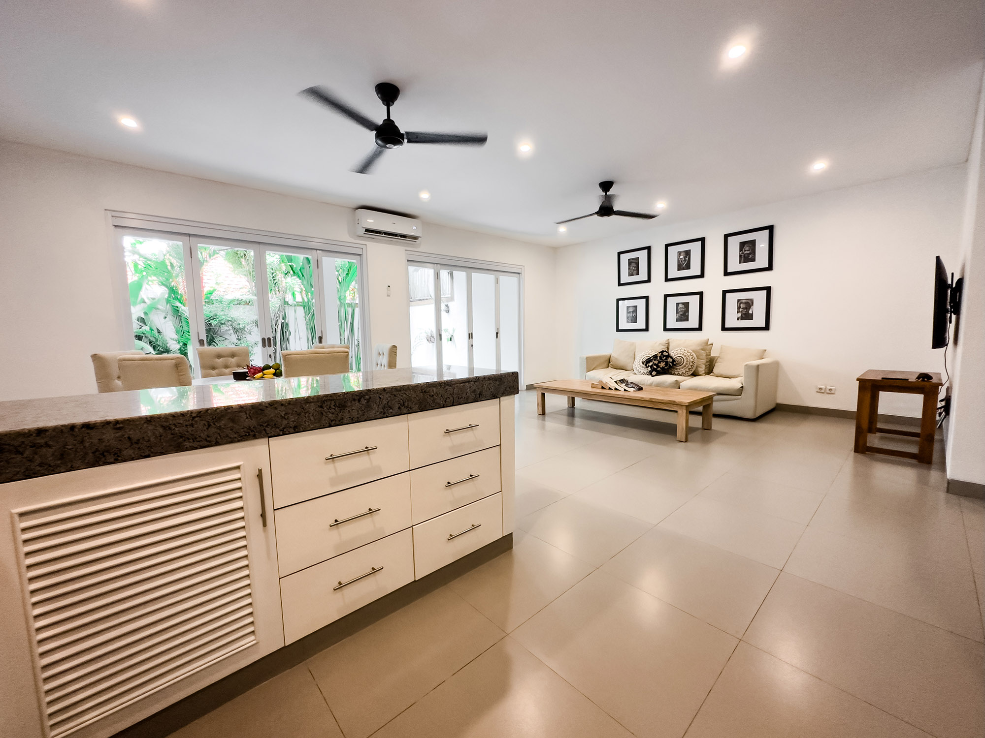 Comfortable lounge areas